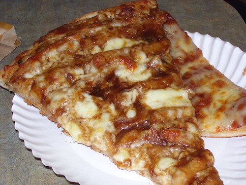 "Poutine Pizza" de Canucklibrarian tiene licencia CC BY-NC-SA 2.0