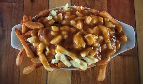 "¡Poutine!"  de vwcampin tiene licencia CC BY 2.0