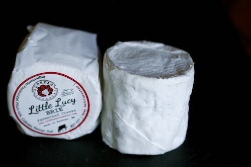 Crédito de la foto de Little Lucy Brie Redhead Creamery