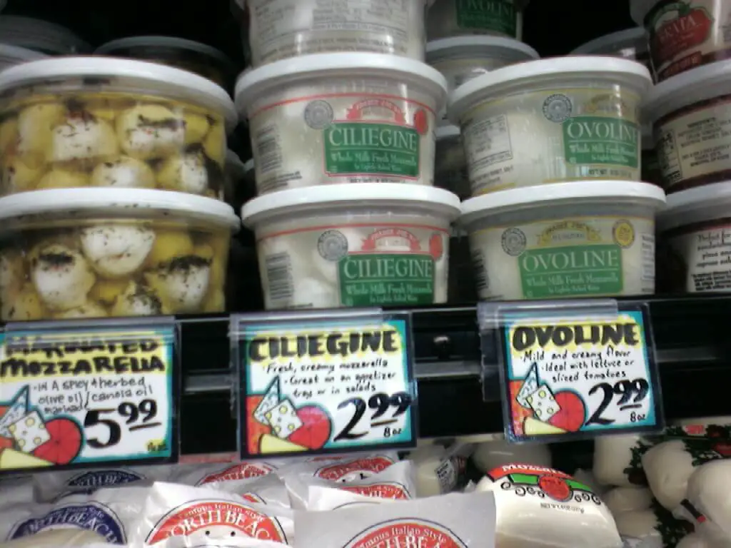 "Ciliengine en Trader Joe's" por Pockafwye tiene licencia bajo CC BY-NC 2.0