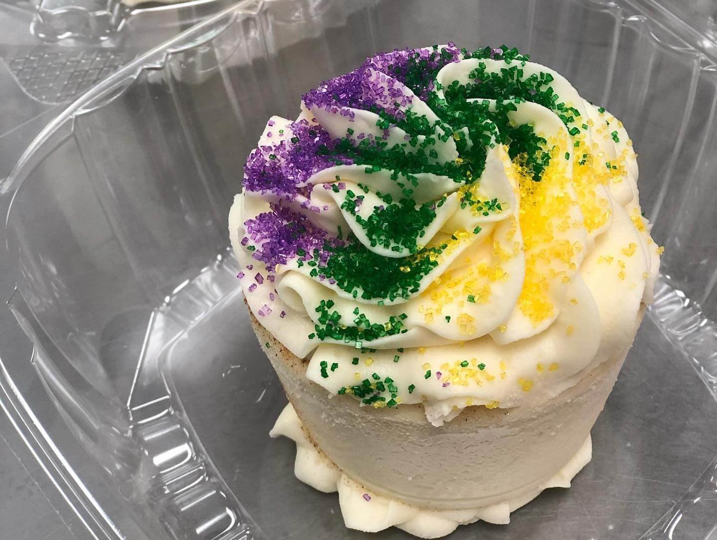 Pastel de queso Mardi Gras |  Caja de pastel de Cypi |  Lago Charles, LA