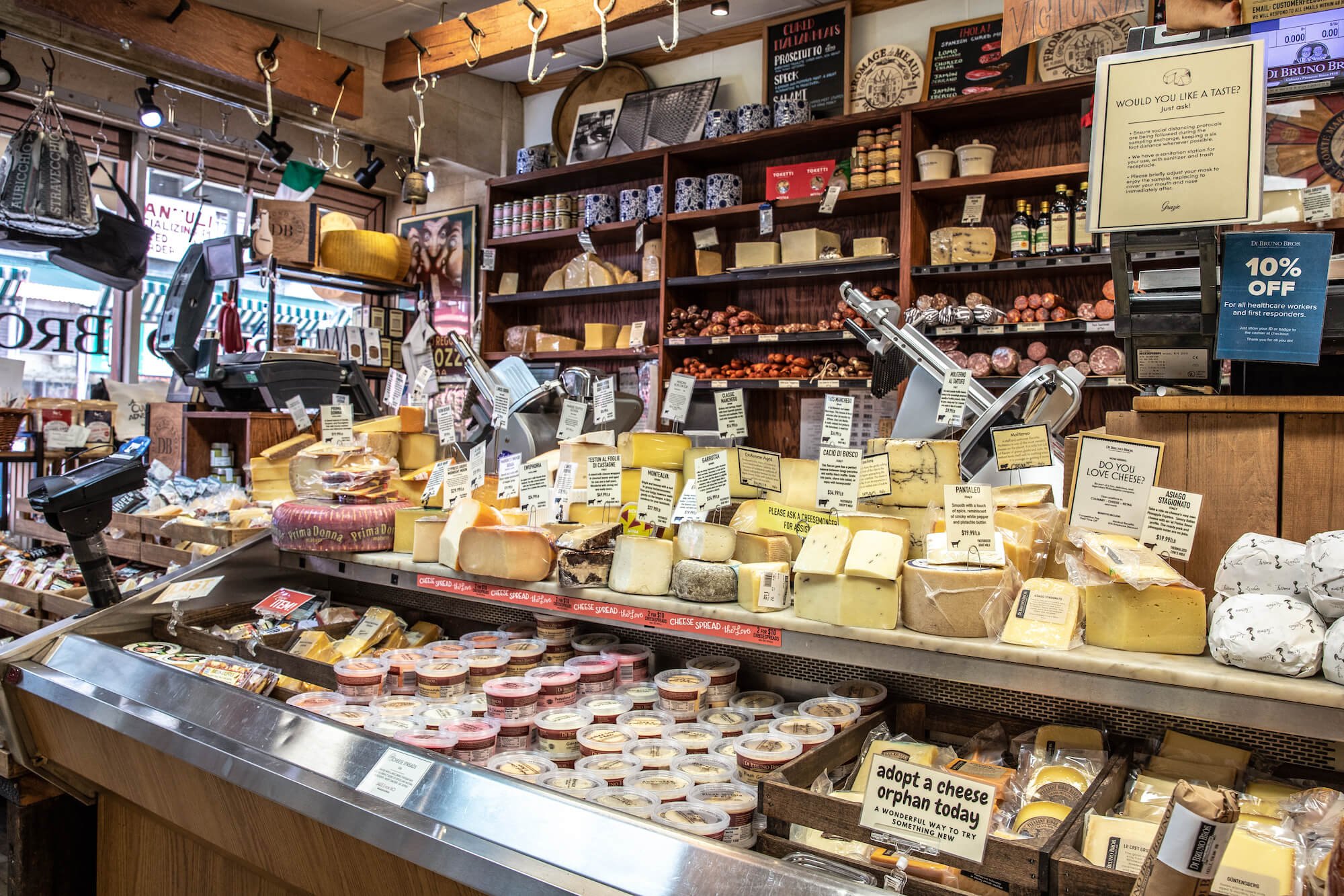 Interior de Di Bruno Bros.