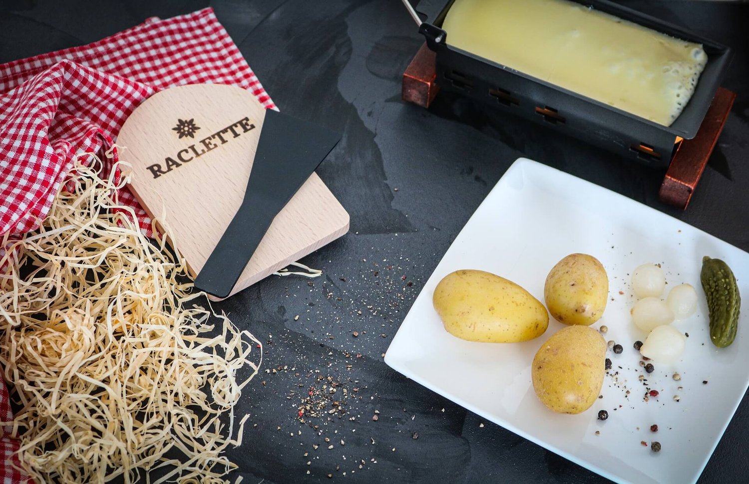 Quieres ser un experto en quesos? Aprende todo sobre la exquisita Raclette  con nuestro Queso 101 ¡Increíble!