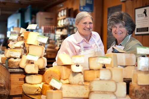 Su y Peg.  Créditos de las fotos a Cowgirl Creamery